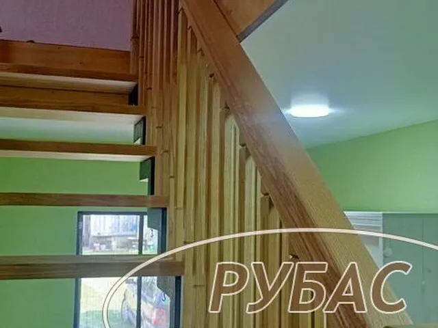 Купить сходи з ясена в Киеве с доставкой по Киевской области